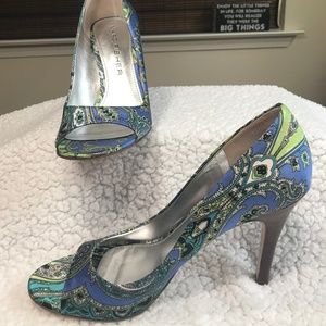 Marc Fisher Samelia Satin Paisley Size 8.5